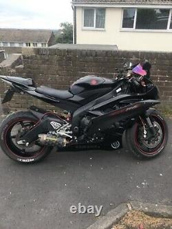 2006 Yamaha r6 Raven edition rare in black with extras can sell with private reg