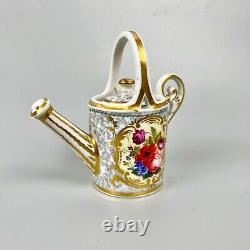 A rare Chamberlain Worcester miniature watering can. C. 1810