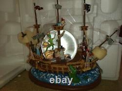 Excellent condition rare Disney Peter Pan Snowglobe and music box, You Can Fly