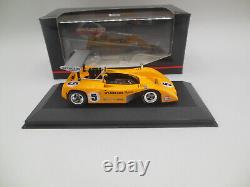 Rare Minichamps 530 694305 1969 McLaren M8B Can Am Rn 5 D Hulme 143 Scale