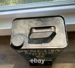 Very Rare PENGUIN Motor Oil Can 2 US Gallon Super Refined A Traymore Product NY