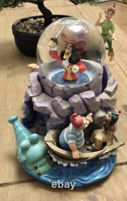 Vintage Disney Peter Pan You Can Fly Musical Snow Globe Very Rare